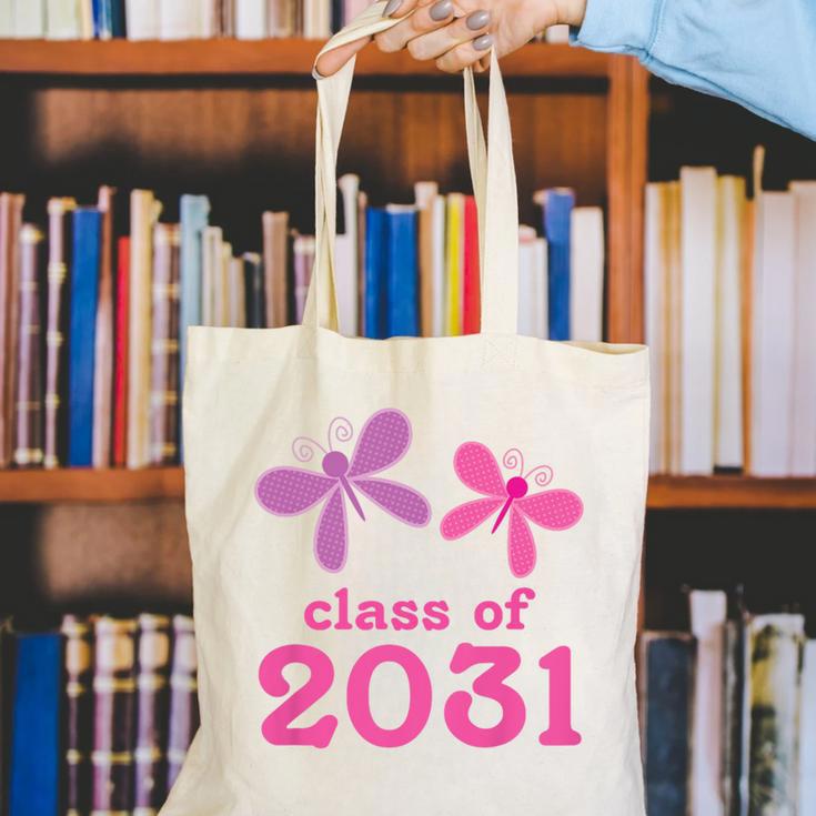 Kids Class Of 2031 Kindergarten Girls Graduation T-Shirt Canvas Tote Bag