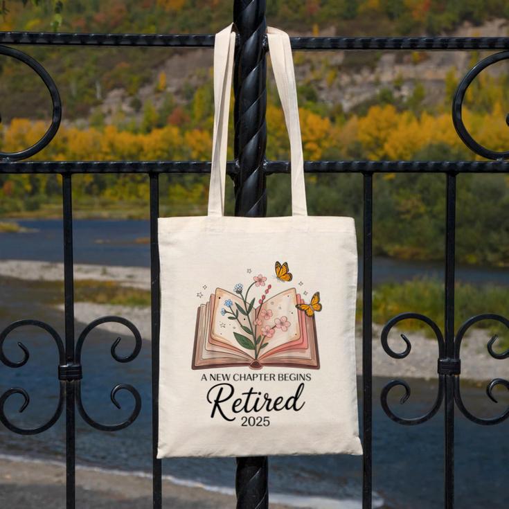 Retired 2025 A New Chapter Begins Retirement Teacher Book Canvas Tote Bag