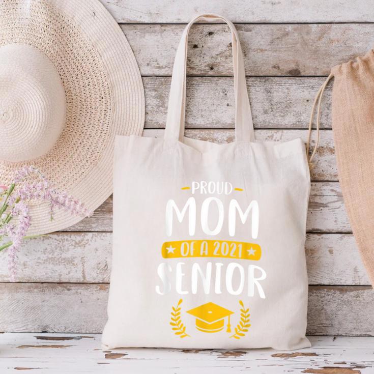 Proud Mom Of A 2021 Senior Shirt Class Graduation 2021 Mommy Canvas Tote Bag