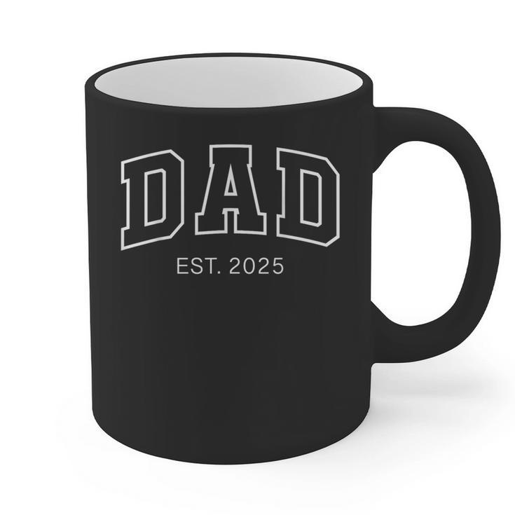Promoted To Dad Est 2025 Daddy To Be First Time Dad Graphic Print Coffee Mug
