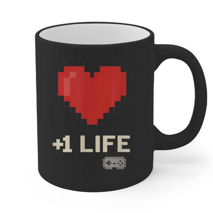Retro Gamer 1 Life Pixel Heart – 8-Bit Gaming Nostalgia Graphic Print Coffee Mug