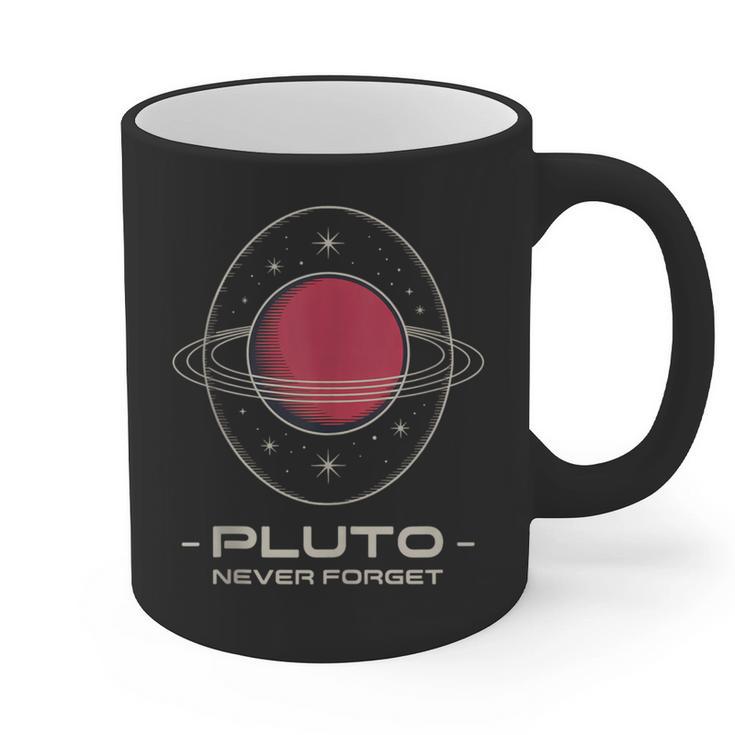 Retro Pluto Never Forget Classic Planet Pluto Nostalgia Graphic Print Coffee Mug Retro Pluto Never Forget Classic Planet Pluto Nostalgia Graphic Print Coffee Mug