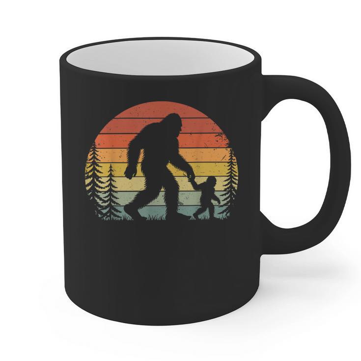 Retro Vintage Bigfoot Dad Fathers Day Father Son Matching Graphic Print Coffee Mug