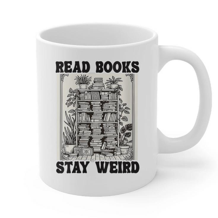 Read Books Stay Weird Book Lover Joke Introvert Reading Graphic Print Coffee Mug