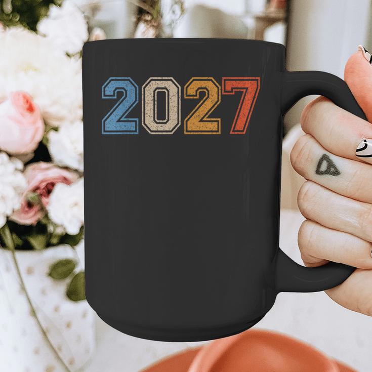 Class Of 2027 Graduate Shirts For Men Women Graduation Retro Graphic Print Coffee Mug