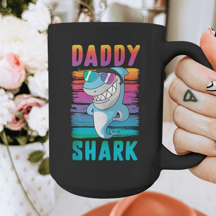 Daddy Shark Retro Vintage Dad Graphic Print Coffee Mug
