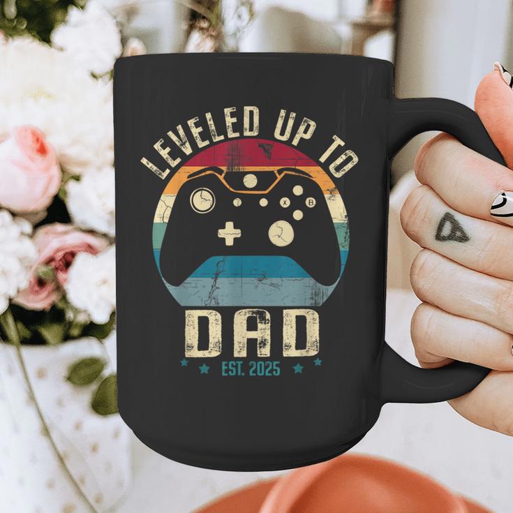 I Leveled Up To Dad 2025 Promoted To Daddy Soon To Be Father Graphic Print Coffee Mug