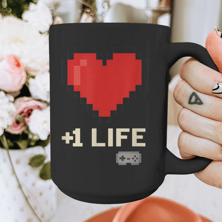 Retro Gamer 1 Life Pixel Heart – 8-Bit Gaming Nostalgia Graphic Print Coffee Mug