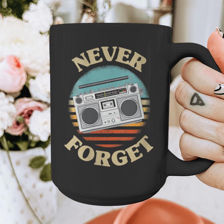 Retro Radio Never Forget Nostalgia Vintage Graphic Print Coffee Mug