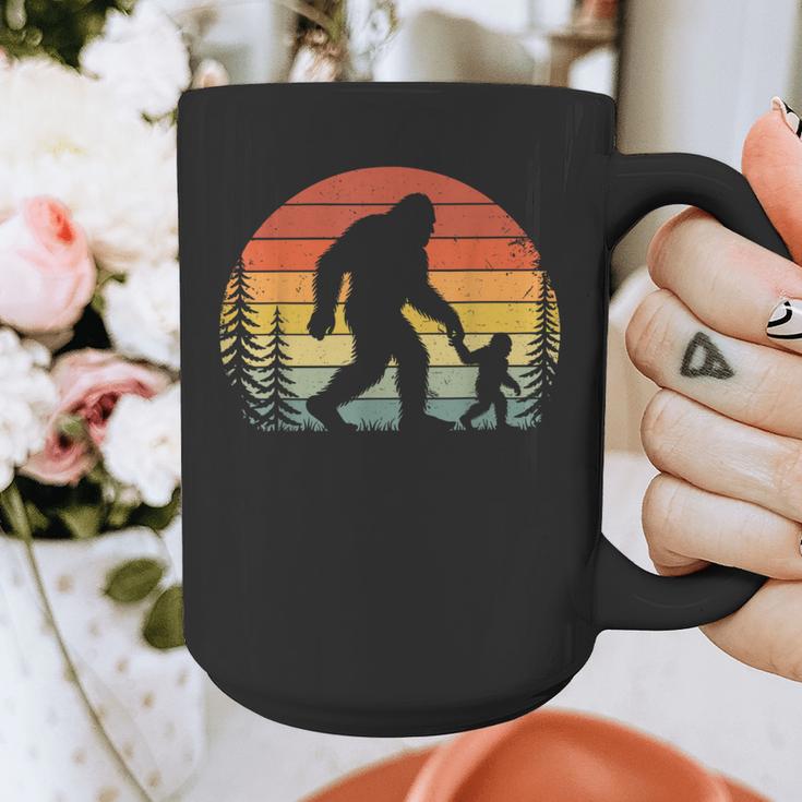 Retro Vintage Bigfoot Dad Fathers Day Father Son Matching Graphic Print Coffee Mug