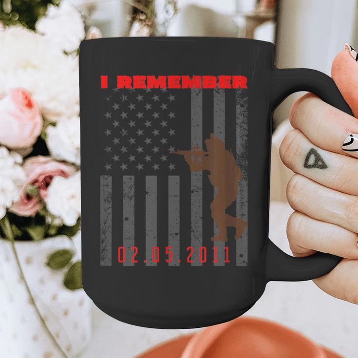 T-Shirt In Memory Of Soldiers Graphic Print Coffee Mug T-Shirt In Memory Of Soldiers Graphic Print Coffee Mug