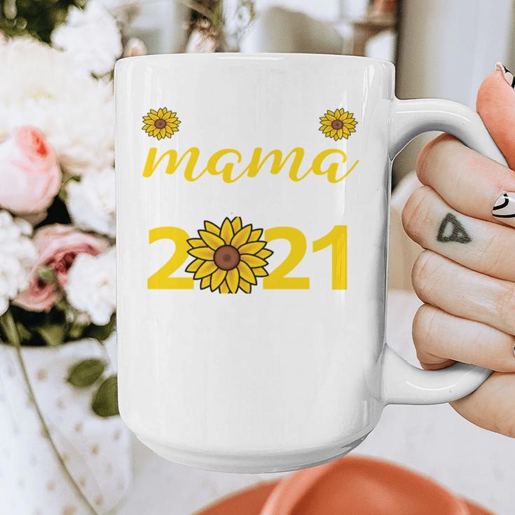 Proud Mama Of a 2021 Graduate Senior Mom 2021 Graduation Graphic Print Coffee Mug