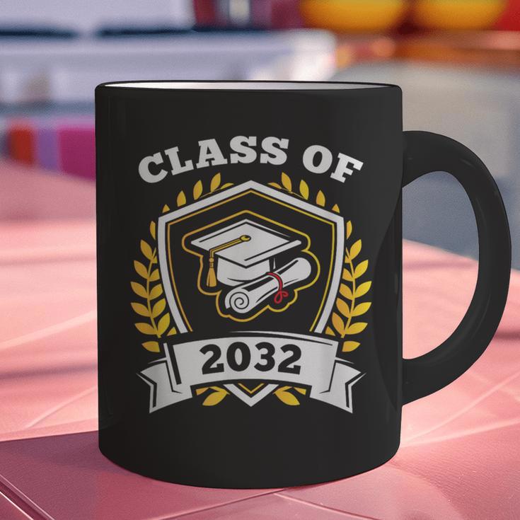 Class Of 2032 Class Of 2032 Graduation T-Shirt Graphic Print Coffee Mug