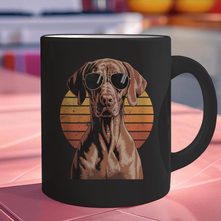 Cool Retro Vizsla Dog Mom Dad Vintage Pet Lovers Graphic Print Coffee Mug Cool Retro Vizsla Dog Mom Dad Vintage Pet Lovers Graphic Print Coffee Mug
