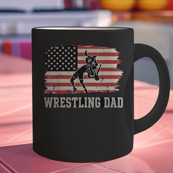 Wrestling Dad US Flag Fathers Day Retro Wrestling Fans Graphic Print Coffee Mug
