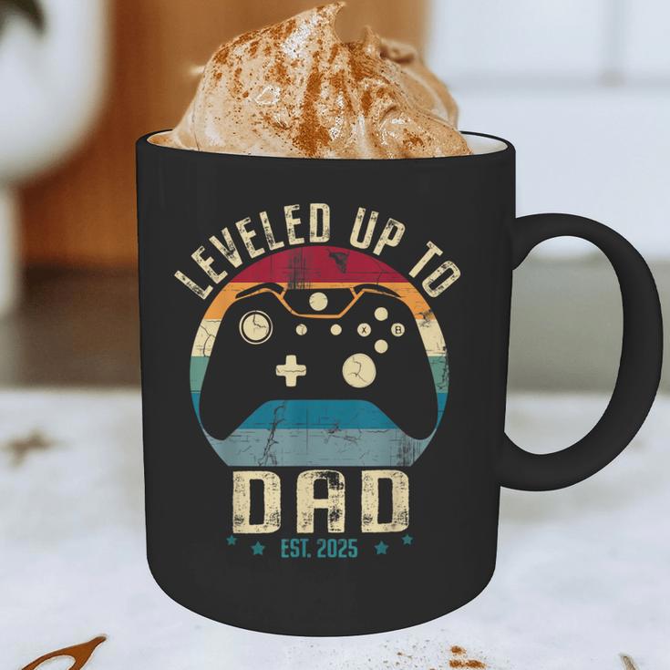 I Leveled Up To Dad 2025 Promoted To Daddy Soon To Be Father Graphic Print Coffee Mug