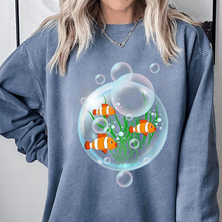 Clownfish Anemonefish Bubbles Water Frutiger Aero Y2K Style Comfort Colors Sweatshirt