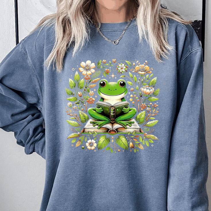 Cute Floral Frog Book Reading Comfort Colors Sweatshirt Cute Floral Frog Book Reading Comfort Colors Sweatshirt