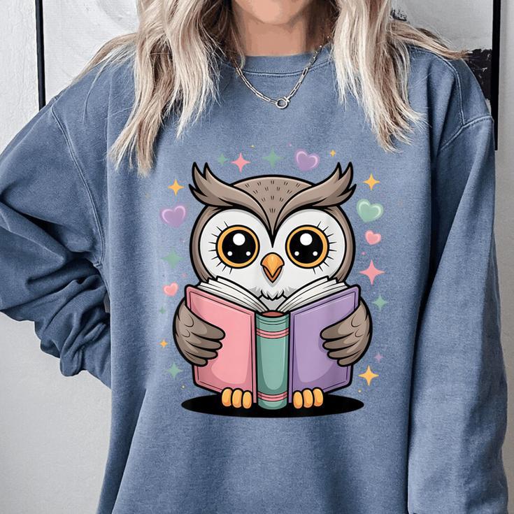 Cute Reading Owl Book Lover Teacher Librarian Bookworm Comfort Colors Sweatshirt