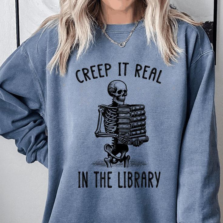 Halloween Skeleton Pun Book Lover Library Joke Comfort Colors Sweatshirt