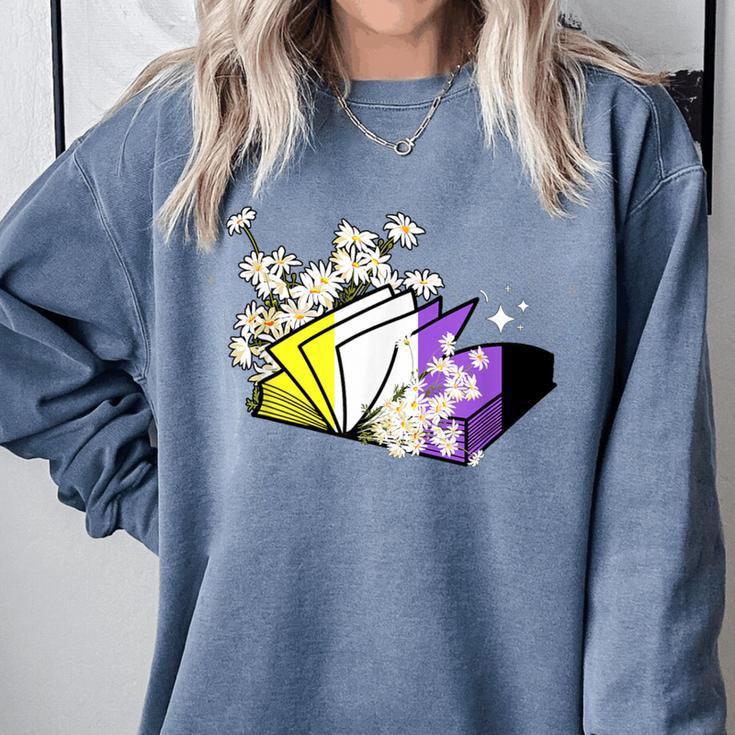Non-Binary Book Lover Nonbinary Daisy LGBT Reading Pride Comfort Colors Sweatshirt Non-Binary Book Lover Nonbinary Daisy LGBT Reading Pride Comfort Colors Sweatshirt