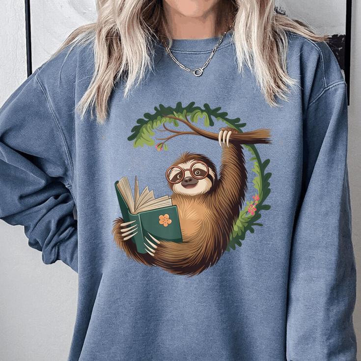 Sloth Reading a Book Lazy Sloth Bookworm Comfort Colors Sweatshirt