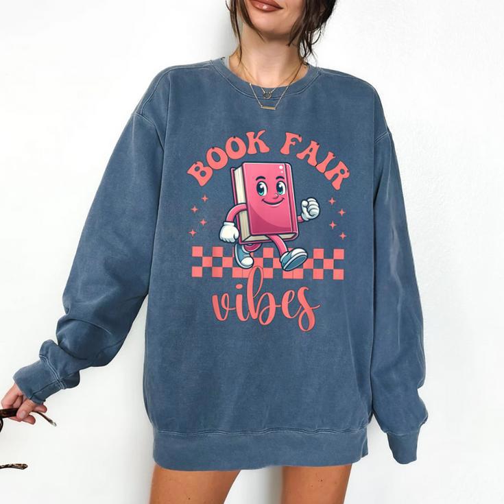 Book Fair Vibes School Librarian Retro 70s Reading Bookworm Comfort Colors Sweatshirt