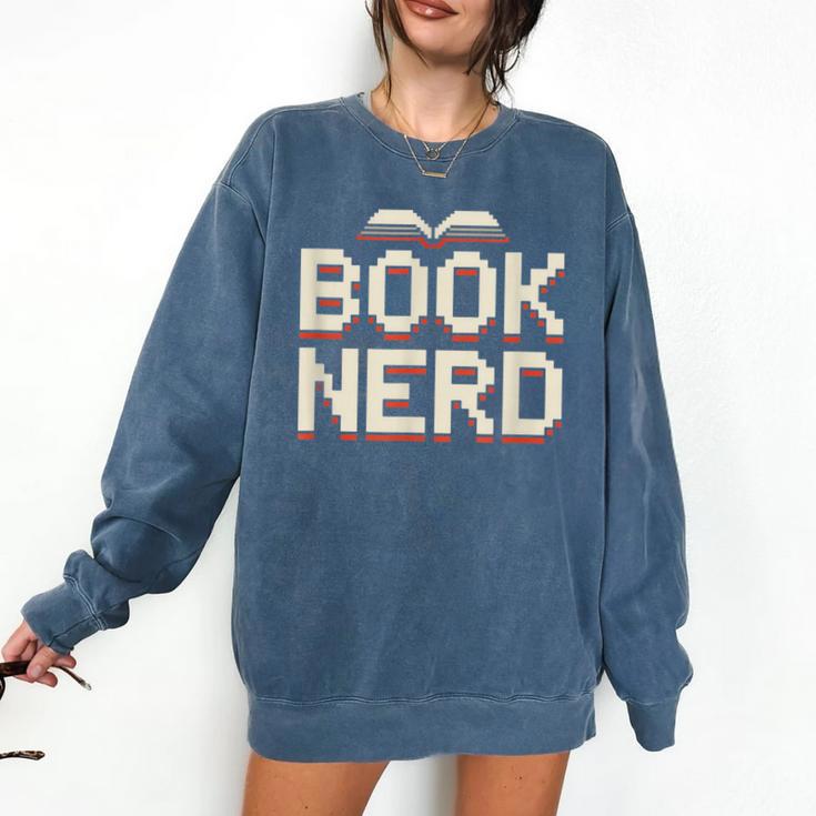 Book Nerd Retro Pixel Reading Librarian Aesthetic Comfort Colors Sweatshirt