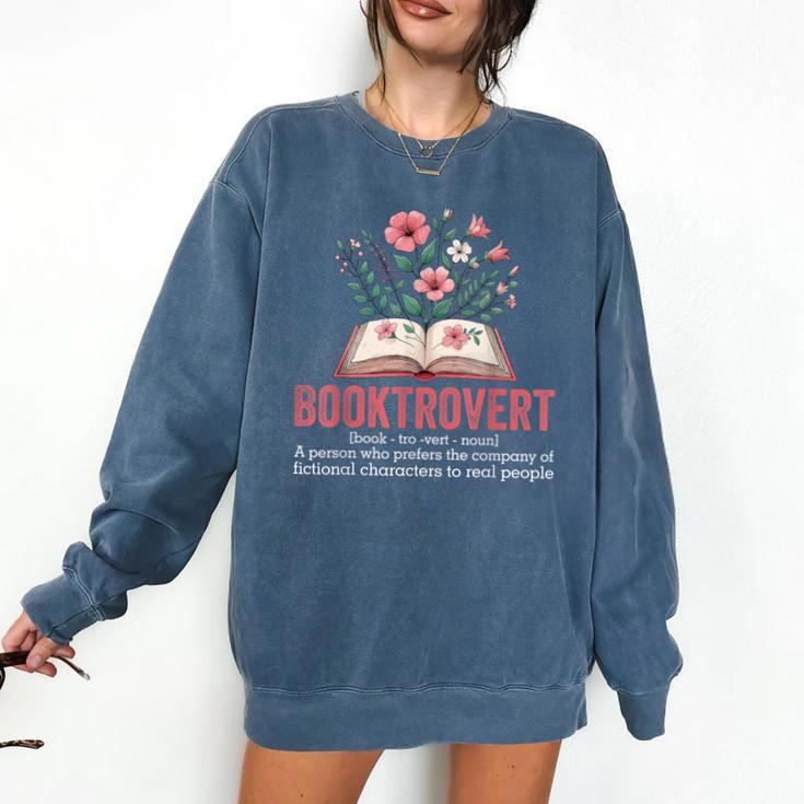 Booktrovert Book Lover Bookworm Reading Books Librarian Comfort Colors Sweatshirt