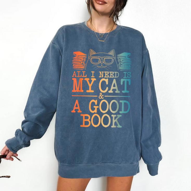 Cat & Book Art For Men Women Cat Librarian Novel Book Lover Comfort Colors Sweatshirt