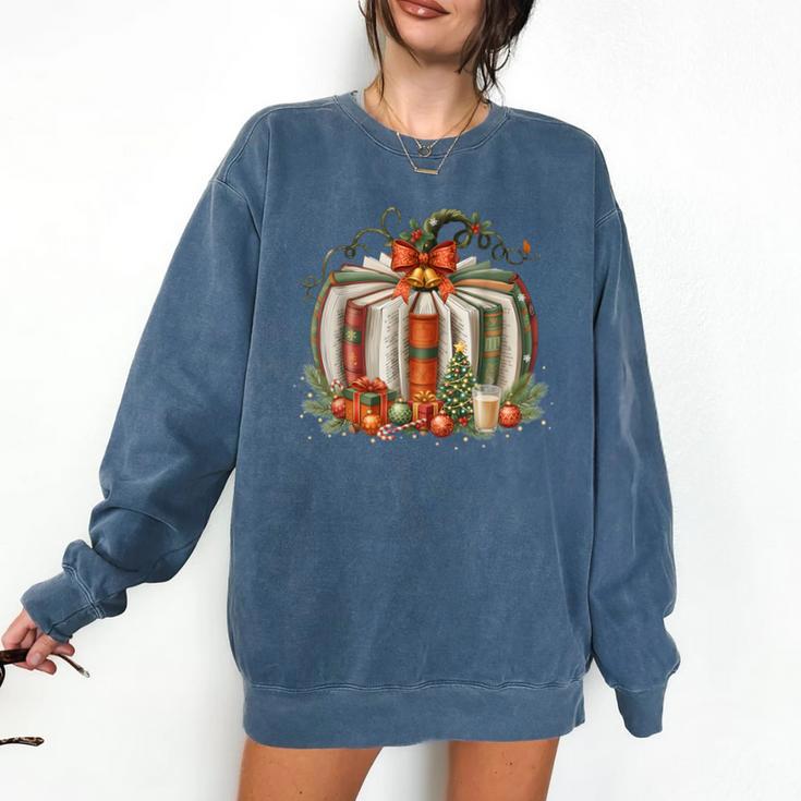 Christmas Book Pumpkin Reading Holiday Lovers Teacher Comfort Colors Sweatshirt
