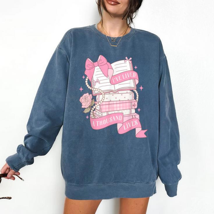 Coquette Reading Book Lover Pink Bow Bookish Mom & Daughter Comfort Colors Sweatshirt