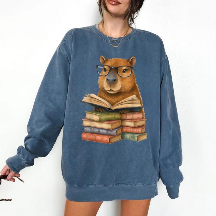 Cute Capybara Reading Books Animal Capybara Bookworms Comfort Colors Sweatshirt