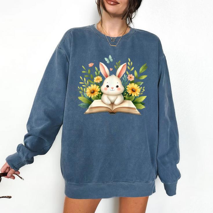 Cute Rabbit And Book Women Girls Reading Book Rabbit Lover Comfort Colors Sweatshirt