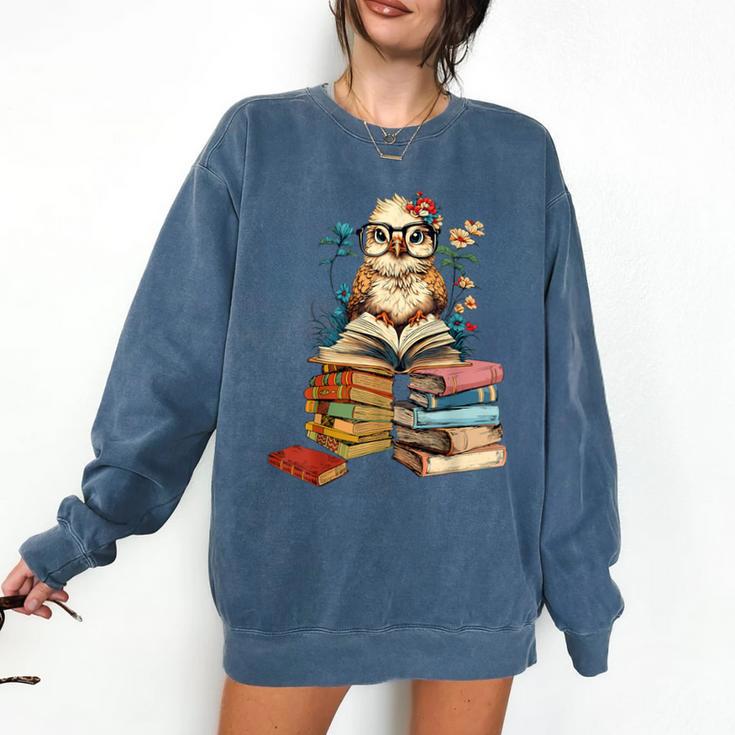 Cute Reading Chicken With Glasses Books Bookworm Reader Book Comfort Colors Sweatshirt