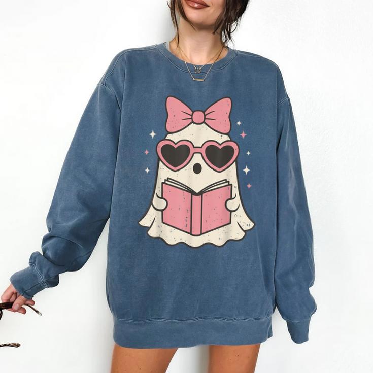 Ghost Reading Book Halloween Cat Lover Comfort Colors Sweatshirt