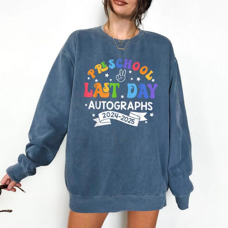 Last Day Of School Year 2025 Preschool Autograph Graduation Comfort Colors Sweatshirt
