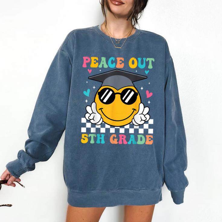 Peace Out 5th Grade Graduation Last Day Of School Comfort Colors Sweatshirt