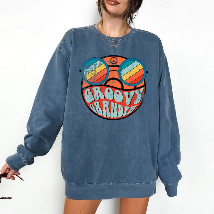 Retro 1970's Groovy Grandpa 70s Aesthetic Nostalgia Comfort Colors Sweatshirt