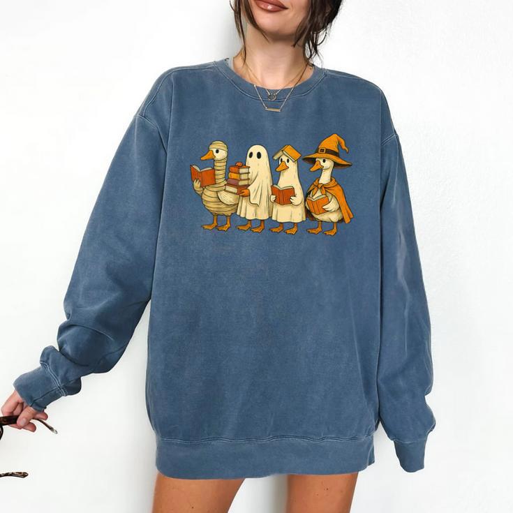 Spooky Halloween Book Lover Halloween Reading Goose Comfort Colors Sweatshirt