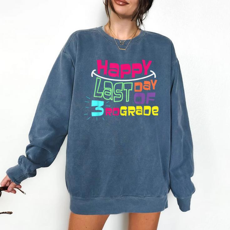 Sweet Happy Last Day Of 3rd Grade Kids Graduation T Comfort Colors Sweatshirt