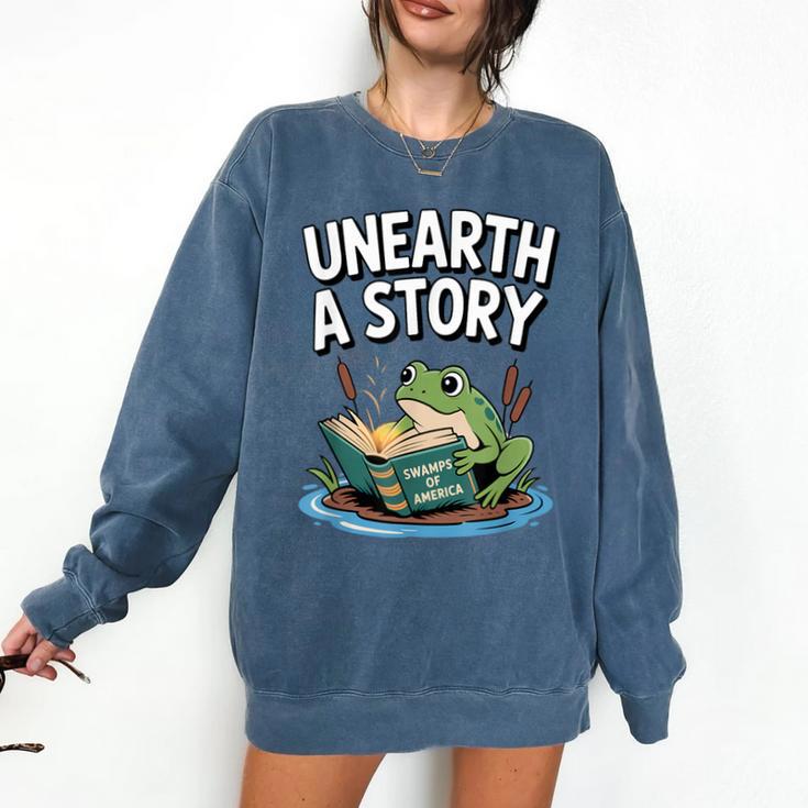Unearth a Story Frog Reading a Book Summer 2026 Comfort Colors Sweatshirt
