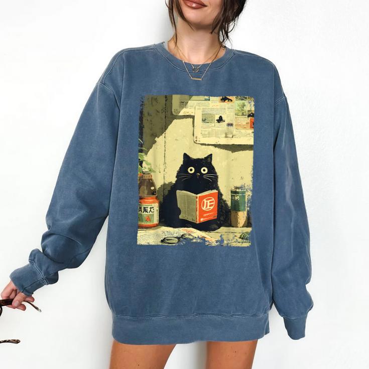 Vintage Japanese Cat Book Lovers Librarian Cat Dad Teacher Comfort Colors Sweatshirt