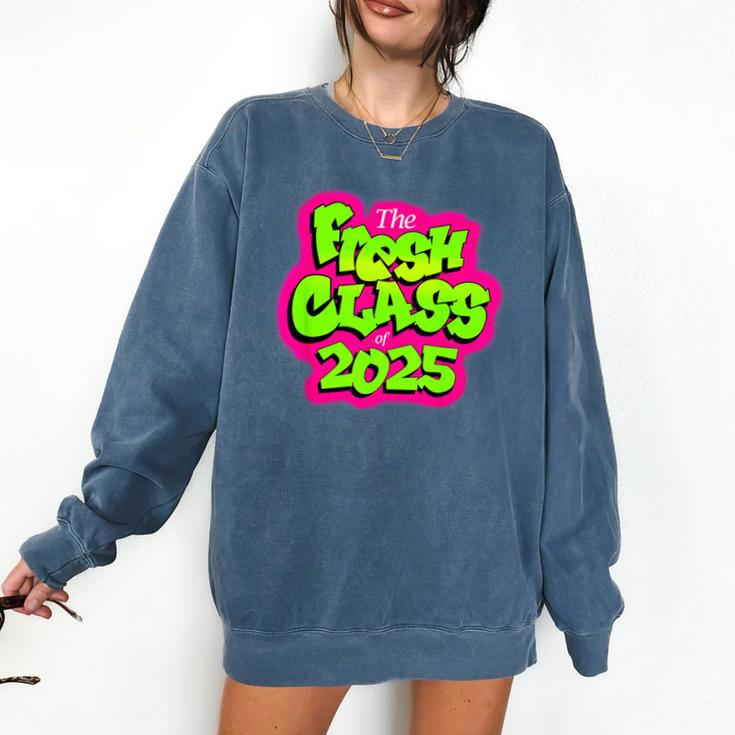 Class Of 2025 Senior Fresh 90s TV Style Retro Graduation Comfort Colors Sweatshirt