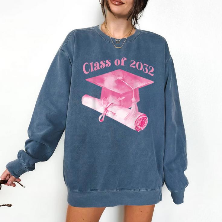 Class Of 2032 Senior 2032 Back To School 2032 Graduation Cap Comfort Colors Sweatshirt