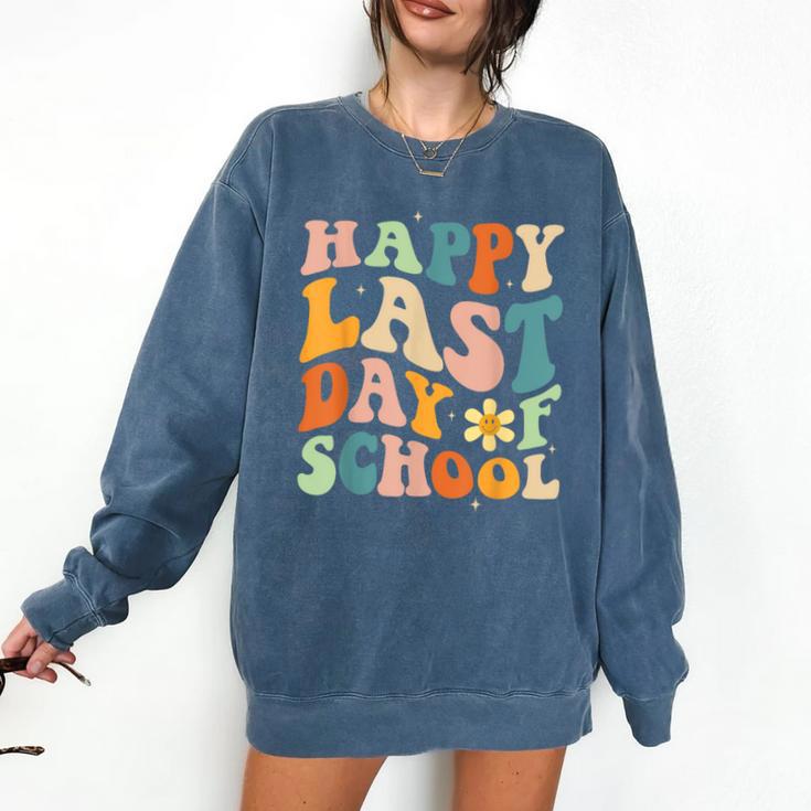 Happy Last Day Of School Groovy Teacher Student Graduation Comfort Colors Sweatshirt