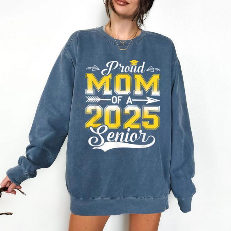 Proud Mom Of a 2025 Senior Graduate Graduation Comfort Colors Sweatshirt