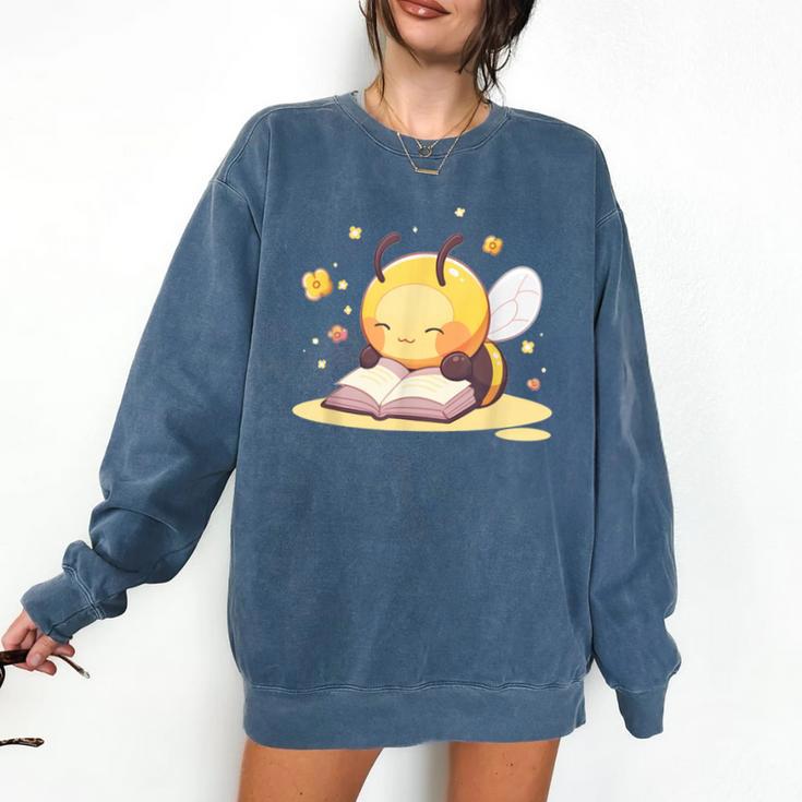 Cute Bee Reading Book Teacher Student Reader Graphic For Men Women Kids Comfort Colors Sweatshirt
