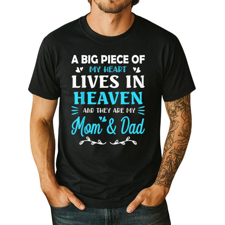 A Big Piece Of My Heart Lives In Heaven My Mom And Dad Men's Casual T-Shirt
