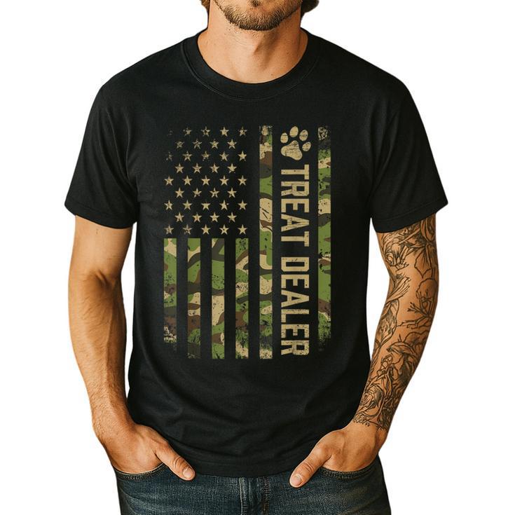 Camo Cat Treat Dealer American Flag US Cat Dad 4th Of July For Men Women Men's Casual T-Shirt